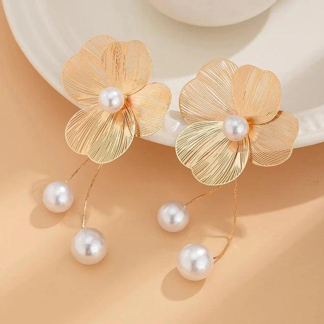 Korean Beautiful Flower Design Drop Gold Earring
