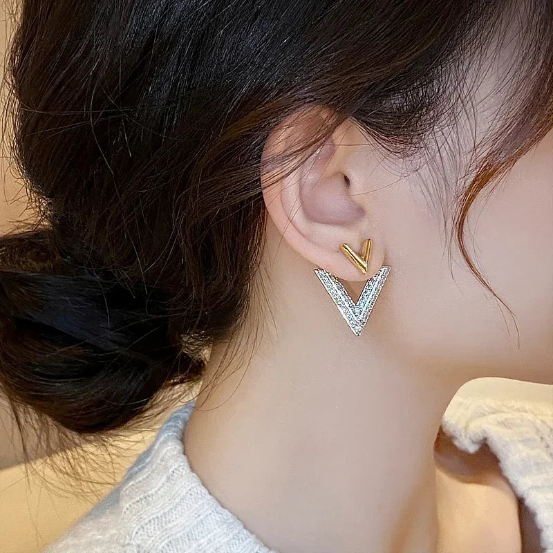 Korean v shape earring