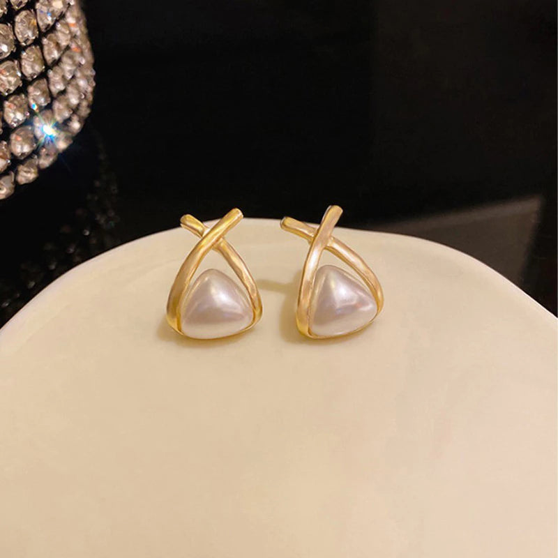 Korean Beautiful Pearl Gold Earring