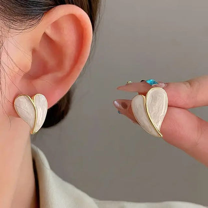korean white heart earring