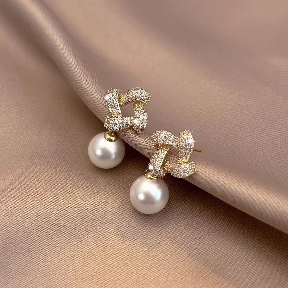 Korean Luxury Pearl Earring