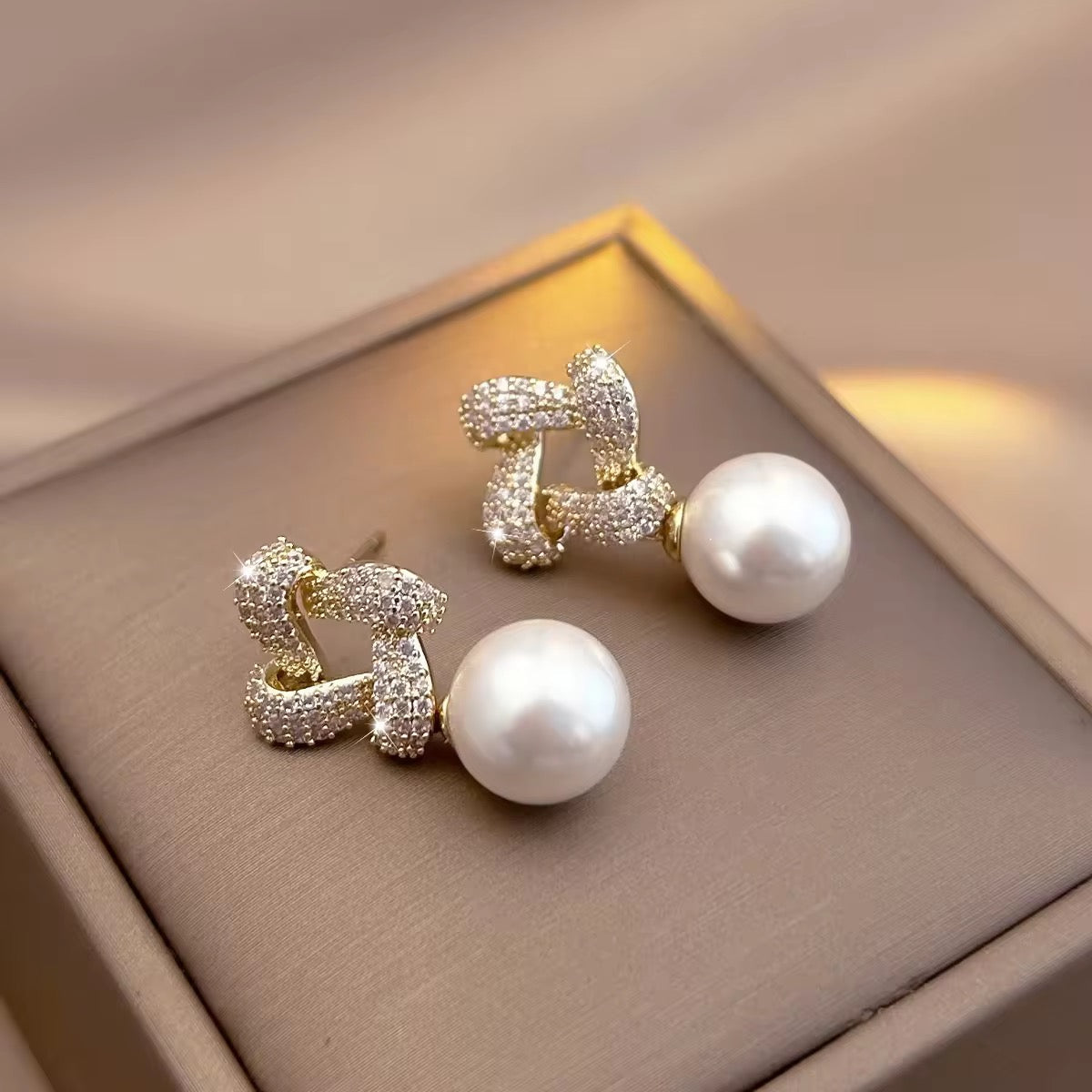 Korean Luxury Pearl Earring