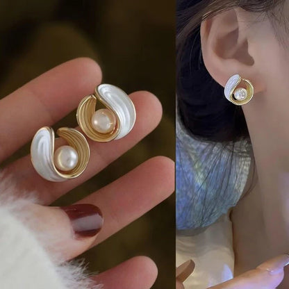 Natural Pearl Earrings Luxury Simple Unique Versatile Hanging Drip Wrap Stud Earrings Party Wed Unusual Jewelry3