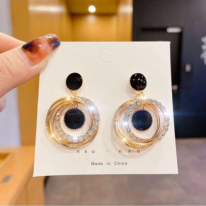 korean beautiful layerd Luxurious black and gold drop earring