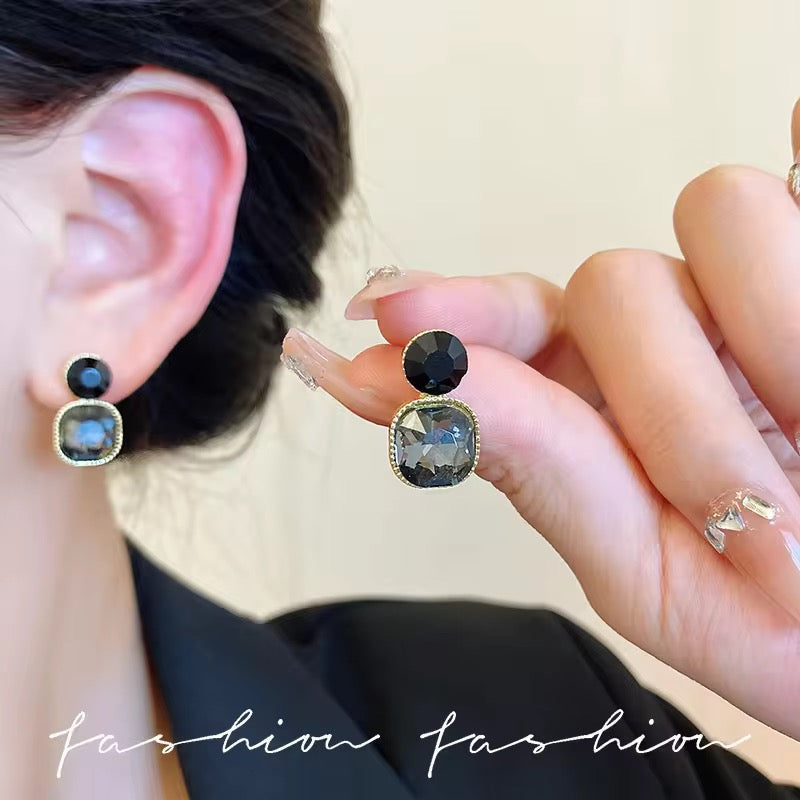 Korean black stone square earring