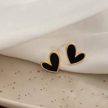 Korean cute black heart-shaped Earring