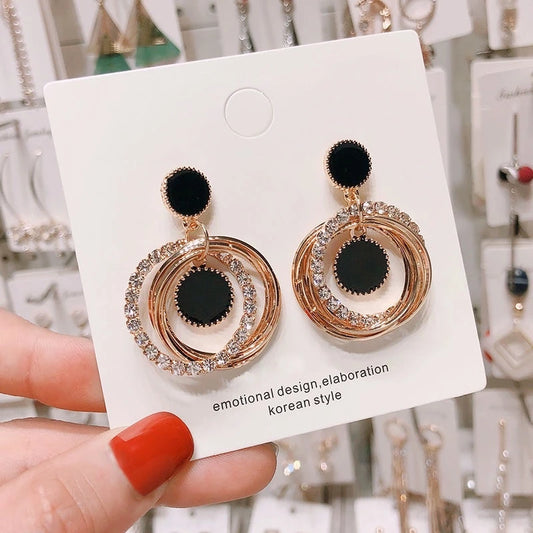 korean beautiful layerd Luxurious black and gold drop earring