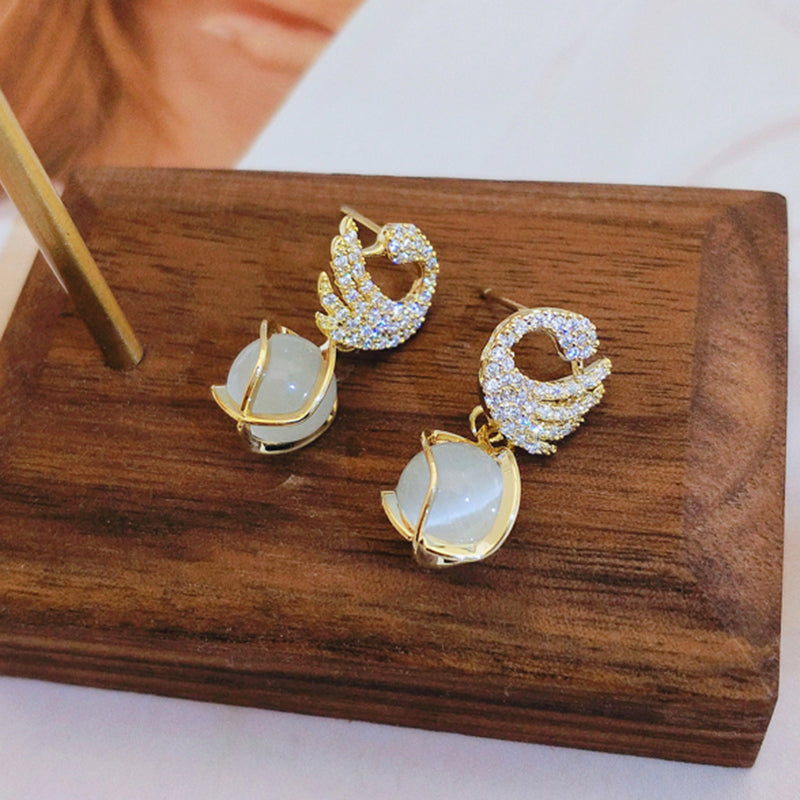 Korean Crystal Sparking Diamond Earring for Women Gold3