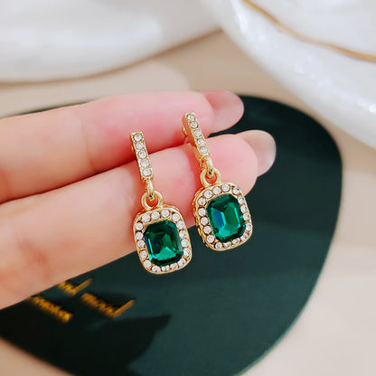koren Luxurious green stone Earring