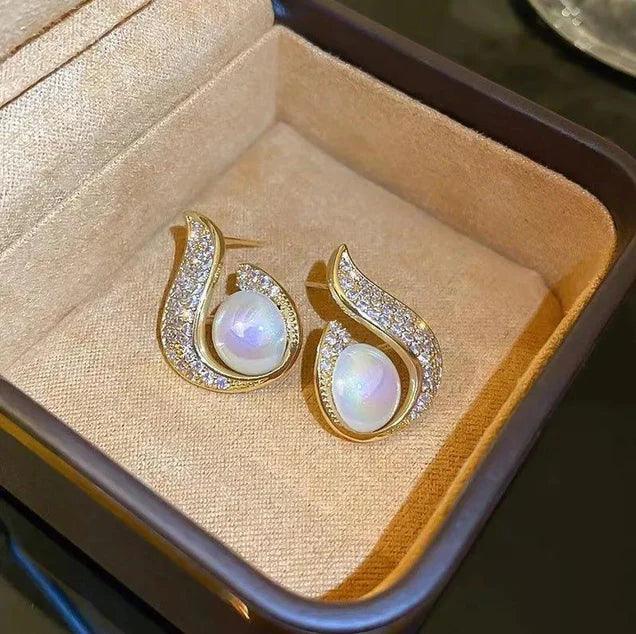 Cute Pearl Sparkling Crystal Stud Earrings3
