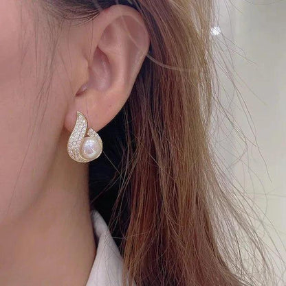 Cute Pearl Sparkling Crystal Stud Earrings3