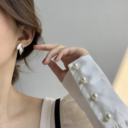 Korean Unique Beautiful Leaf Design Earring3