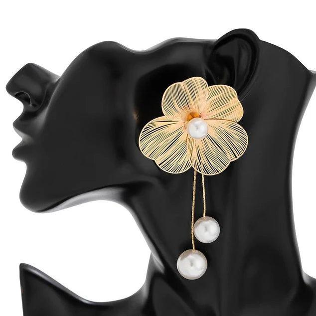 Korean Beautiful Flower Design Drop Gold Earring