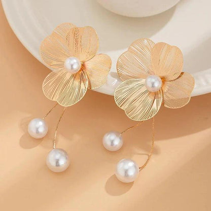 Korean Beautiful Flower Design Drop Gold Earring