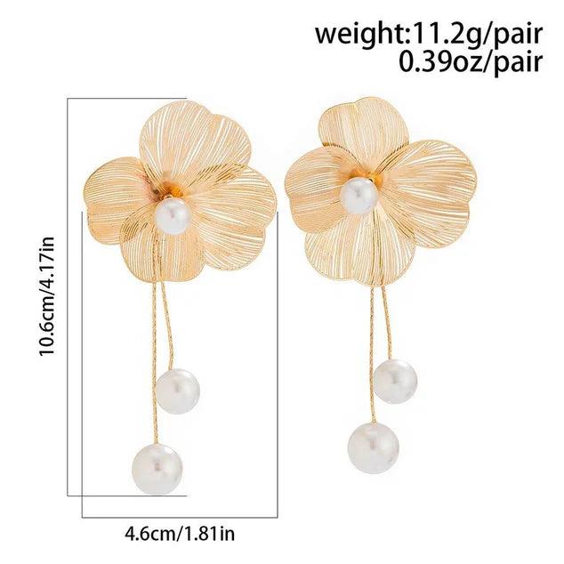 Korean Beautiful Flower Design Drop Gold Earring