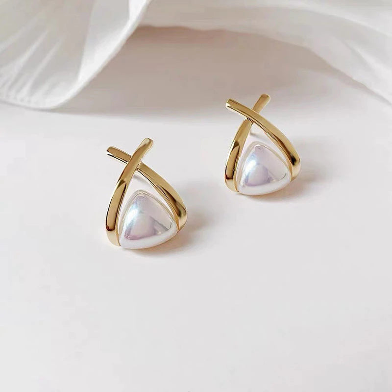 Korean Beautiful Pearl Gold Earring