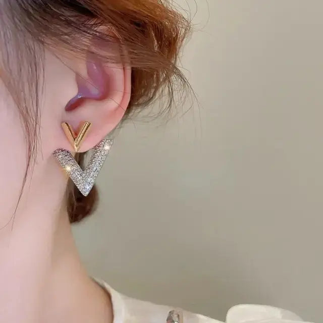 Korean v shape earring