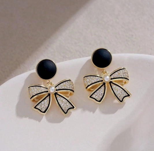 Korean Minimalist Black Bowknot Inlaid Diamond Stud Earrings