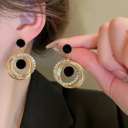 korean beautiful layerd Luxurious black and gold drop earring